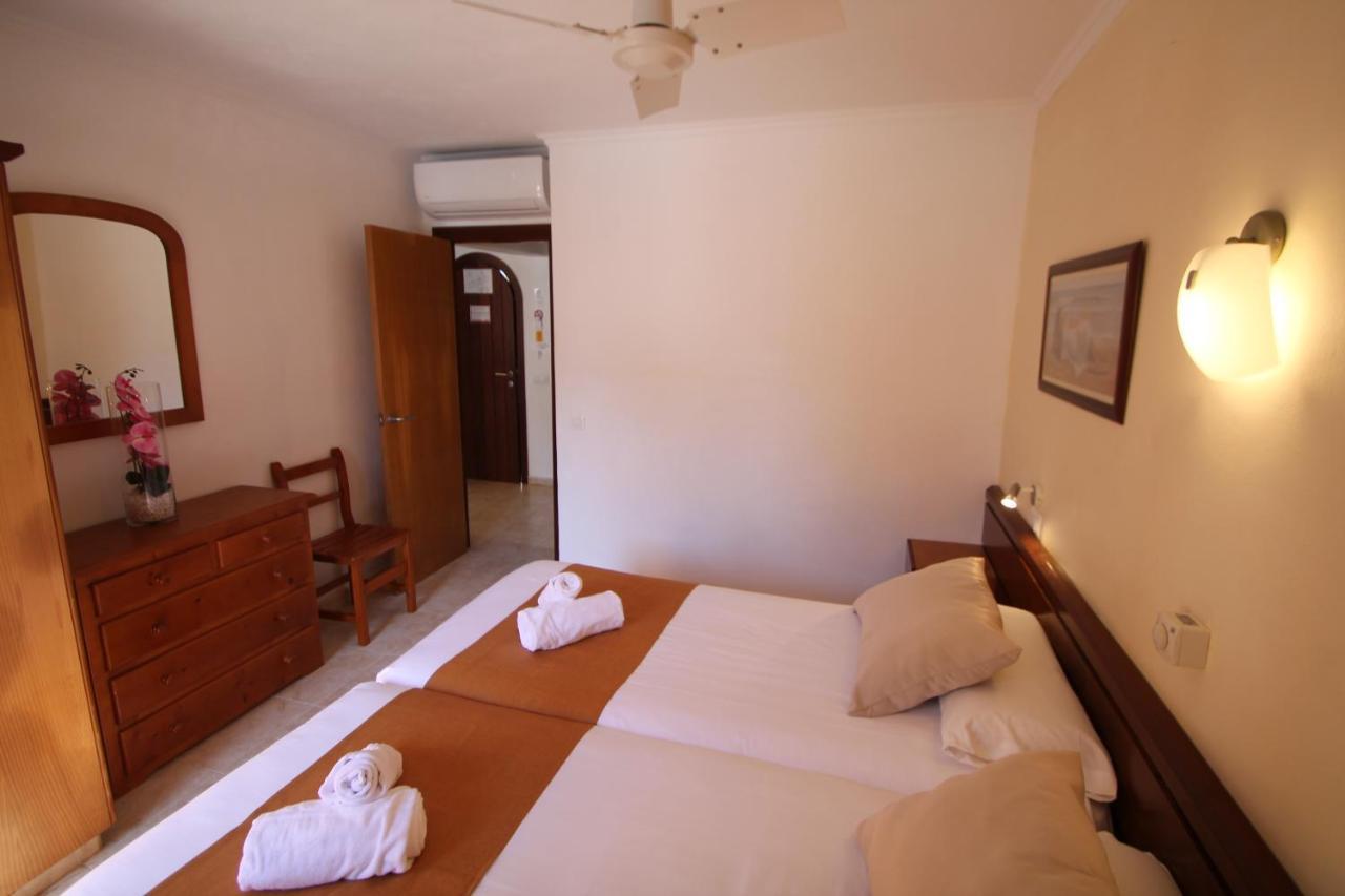 Apartaments Talayot Cala'N Blanes  Eksteriør billede