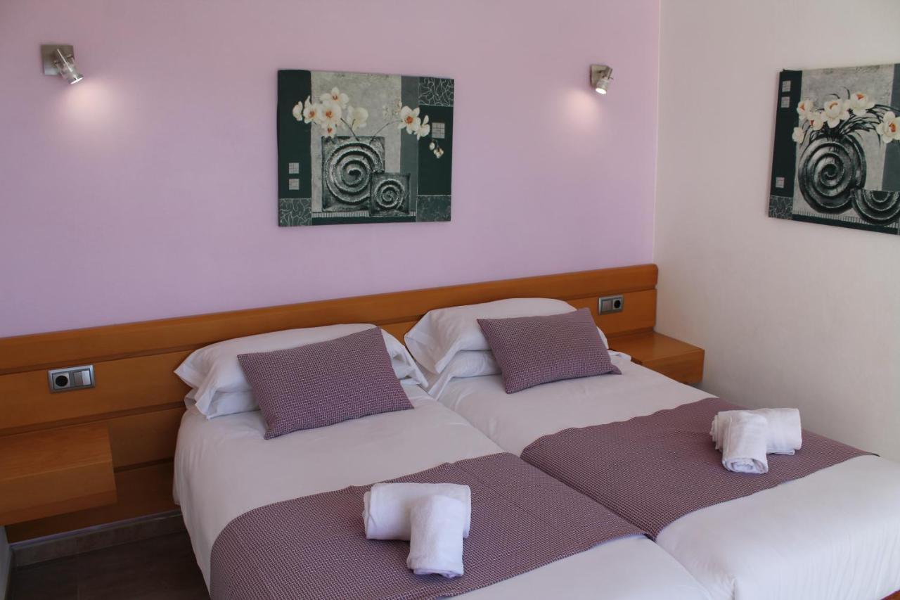 Apartaments Talayot Cala'N Blanes  Eksteriør billede